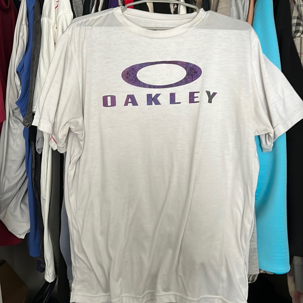 Oakley performance t shirt